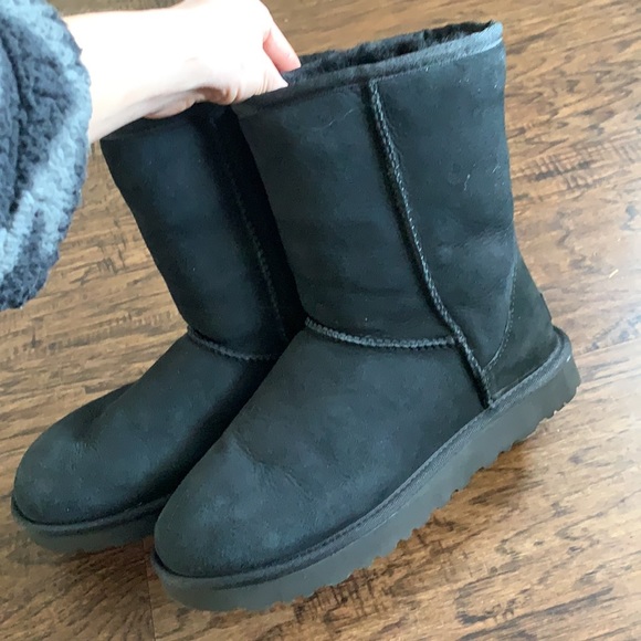 Ugg Classic II Genuine Shearling Lined Short Boot - Picture 6 of 9